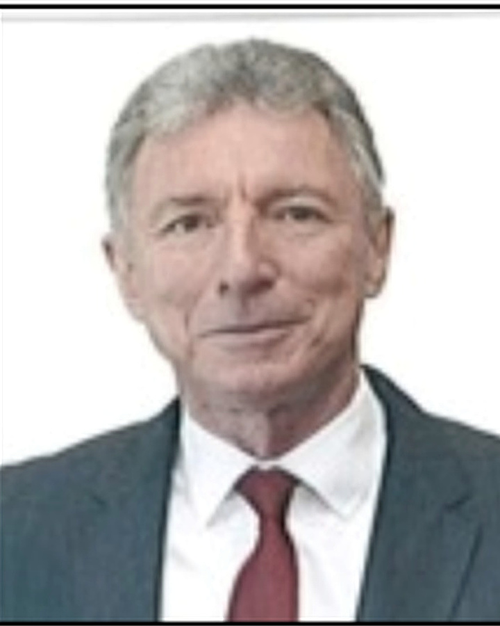 Guy Hustinx, Director